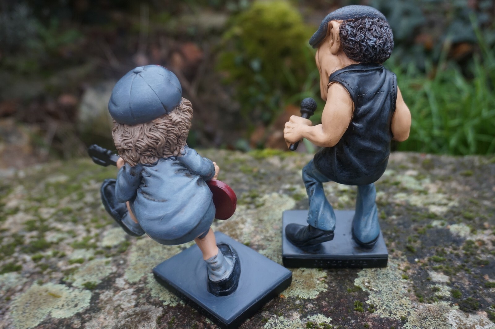 Statuettes de collection AC/DC Brian Johnson et Angus Young finitions main - 2