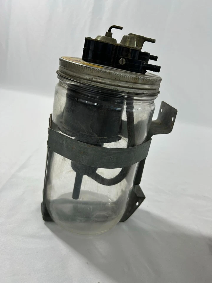 1958 雪佛兰 NOS 挡风玻璃洗衣机瓶雪佛兰 Impala Bel Air Biscayne Delray — 第 3/4 张图片