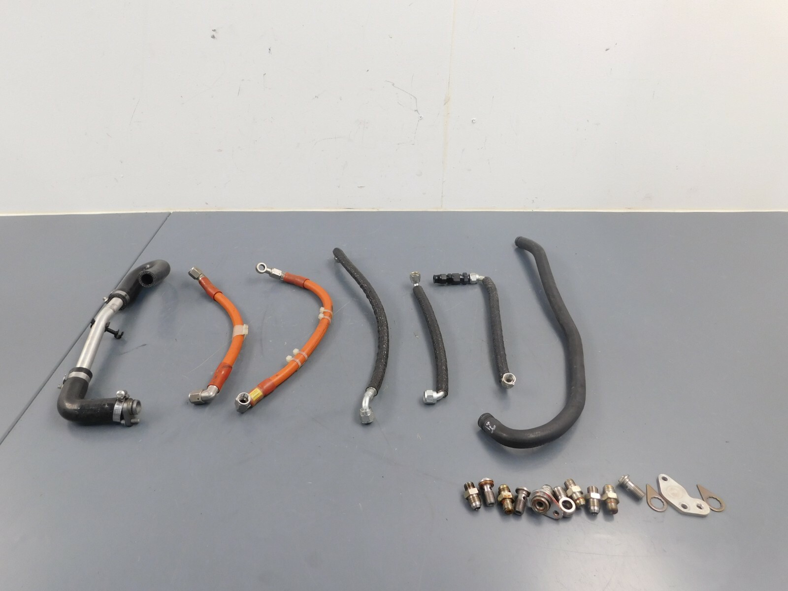 2017 18 19 20 McLaren 570S 570 Engine Misc Hoses / Fittings #2 #3207 H1