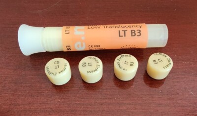 (4)PCS INGOTS IVOCLAR VIVADENT IPS E.MAX ZIRPRESS LOW TRANSLUCENCY LT B3. OPENED