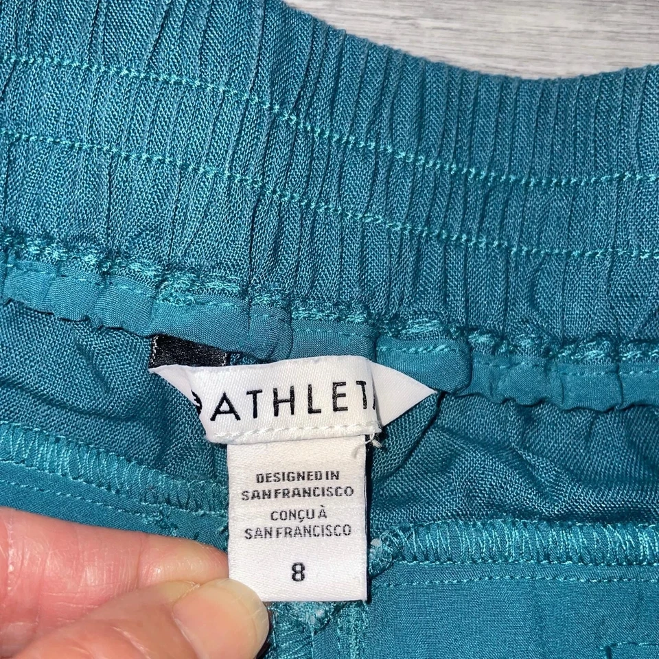 Athleta Playa Linen Bermuda Shorts Women’s 8 9" Inseam Flat Front Zip Pockets - Image 3 of 4