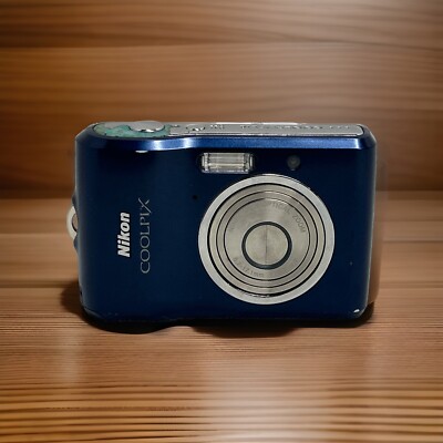 Nikon COOLPIX L18 8.0MP Digital Camera - Blue Uses AA Batteries - Parts Only