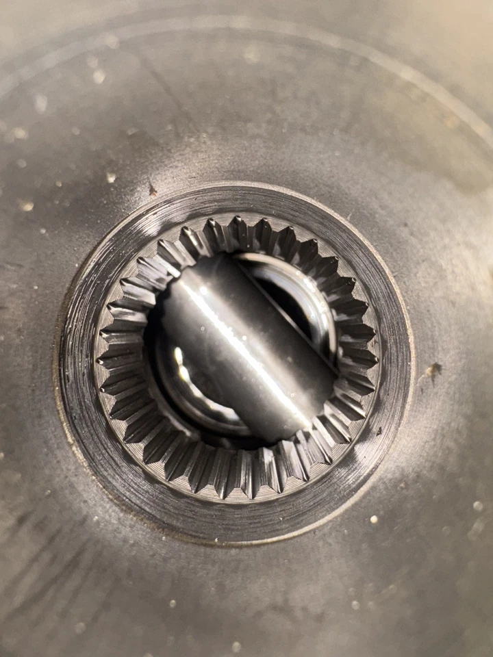 Eaton DETROIT LOCKER - FITS FORD 8.8 inch - 31 SPLINE 1986-2014 - Image 2 of 4