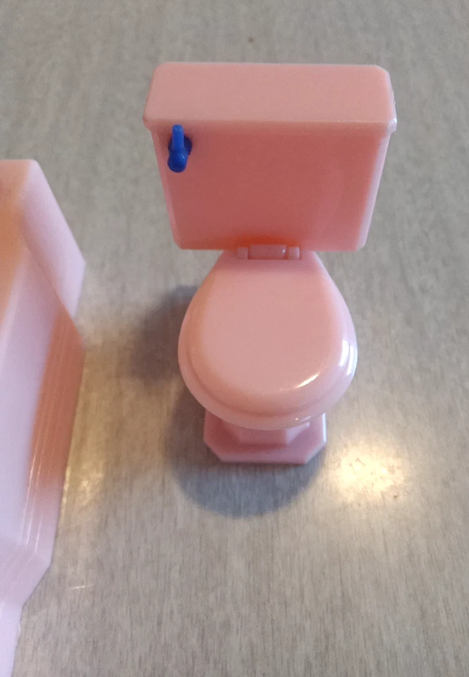 Muebles de baño para casa de muñecas Renwal pedestal de inodoro de plástico rosa lavabo bañera Foto 4 de 4