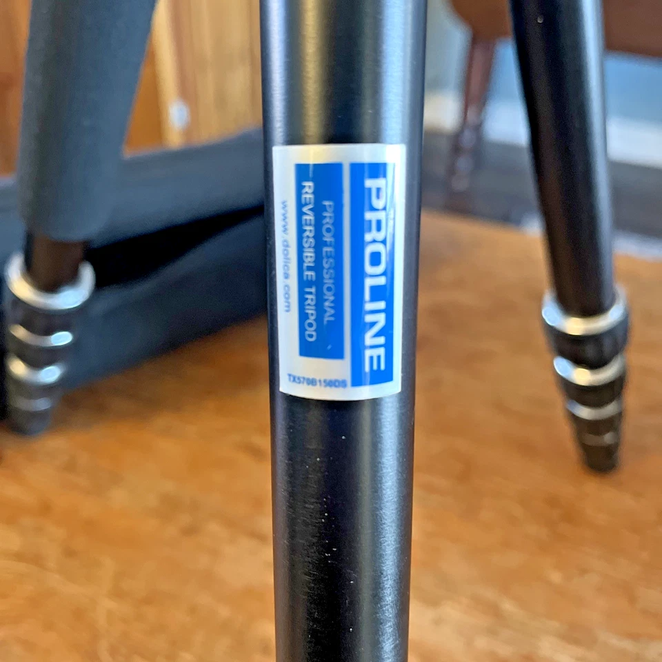 Dolica Proline Reversable Tripod Ball Head 18" - 57" Model TX570B150SL w/ Bag - Image 2 of 4