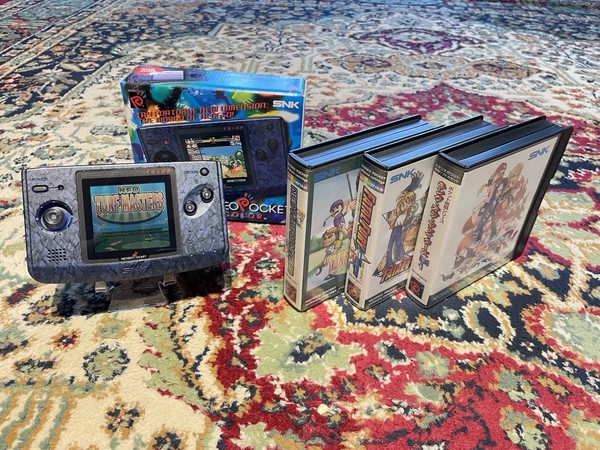 Neo Geo Pocket Color + 3 Juegos