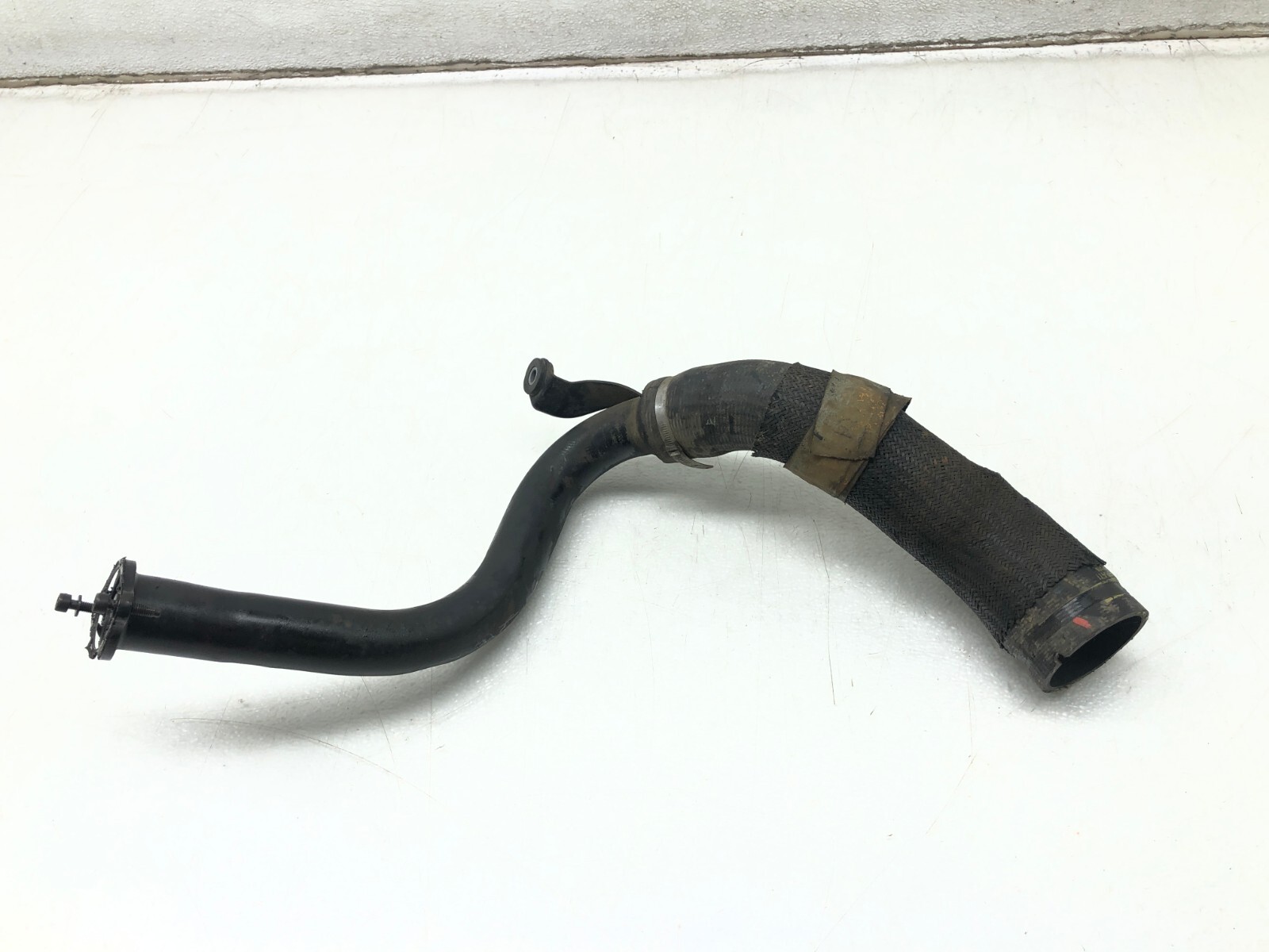2017-2020 MASERATI LEVANTE 3.0L LEFT TURBO INTERCOOLER AIR INTAKE HOSE PIPE OEM