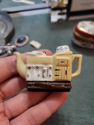 Vintage Limoges Peint Main Teapot Trinket Box