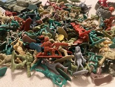 Huge Army Men Lot Tanks Helicopters Fighter Planes Barricades Indians Soldiers