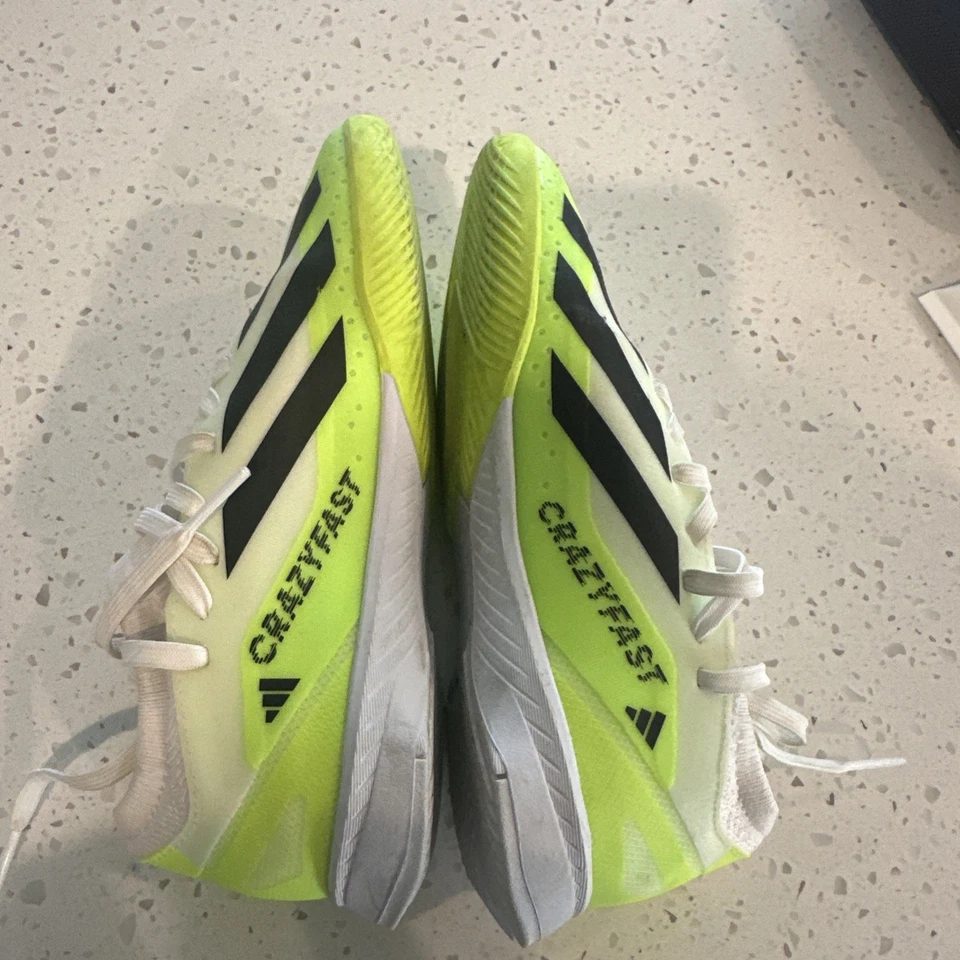 Zapatos de fútbol sala Adidas Crazyfast talla 1 para niños Foto 3 de 4