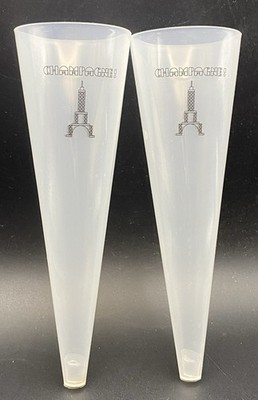 2 Eiffel Tower Champagne Bar, Paris, Souvenir Plastic Champagne Flutes, 6.75 