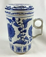 Chinese Porcelain Tea Infuser Mug with Lid Blue and White Floral Design