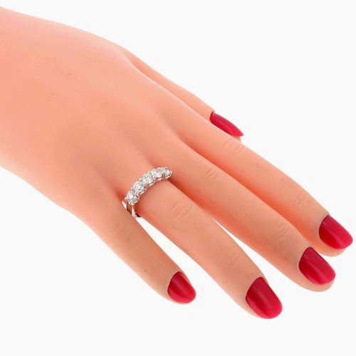 1.00 CT Round Diamond Wedding Band in 18k White Gold - Picture 5 of 7