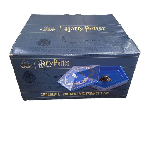 Chocolate Frog Wizarding World Harry Potter Universal Studio Ceramic Trinket Box - Picture 2 of 7