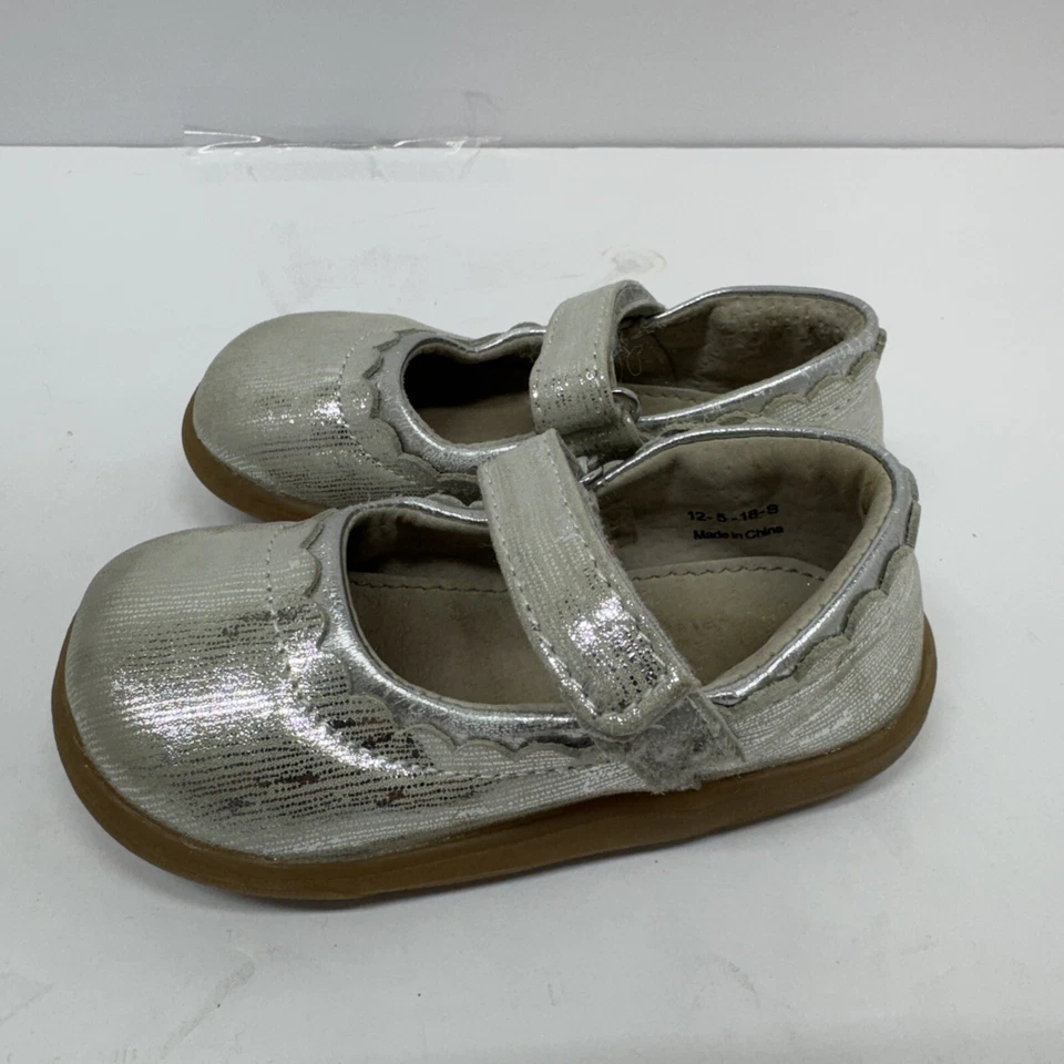 Серебряные туфли на плоской подошве для девочки ясельного возраста размер 5 See Kai Run Mary Jane - Изображение 3 из 4