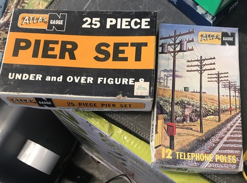 Juego de muelle calibre Atlas 2541 y 12 postes telefónicos 2801 NOS. (G) | Zustand: New