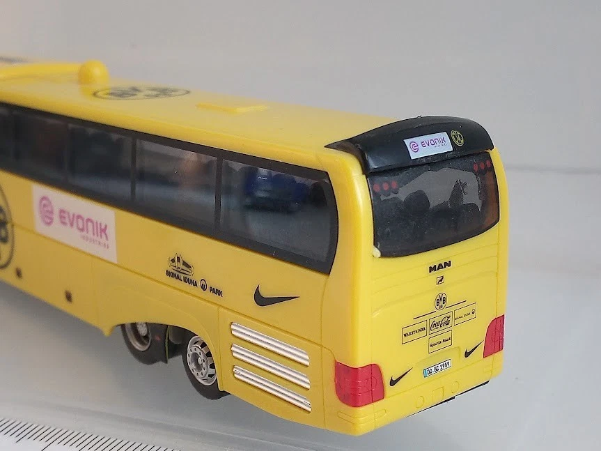 MAN Lion´s Star Mannschaftsbus °BVB 09 Borussia Dortmund° 1:87 H0 Rietze #049/4 - Bild 3 von 4