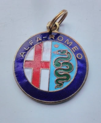 ALFA ROMEO original 1950s/60s enamelled keyring, beautiful condition, rare. - Image 1 of 4