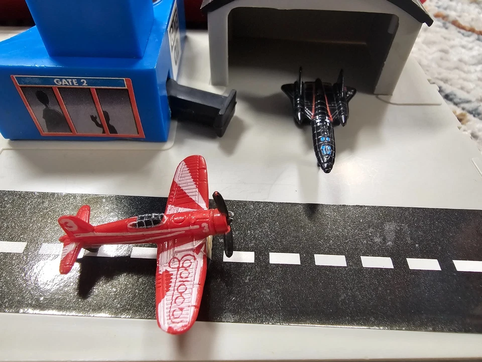 Vintage Micro Machines ⭐ Super City Toolbox Playset ⭐ + Extras - Image 4 of 4