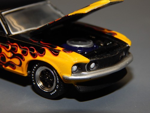 1969 69 Ford Mustang Fastback BOSS 429 Black w/ Flames Diorama Replica 1/64 - Picture 3 of 5
