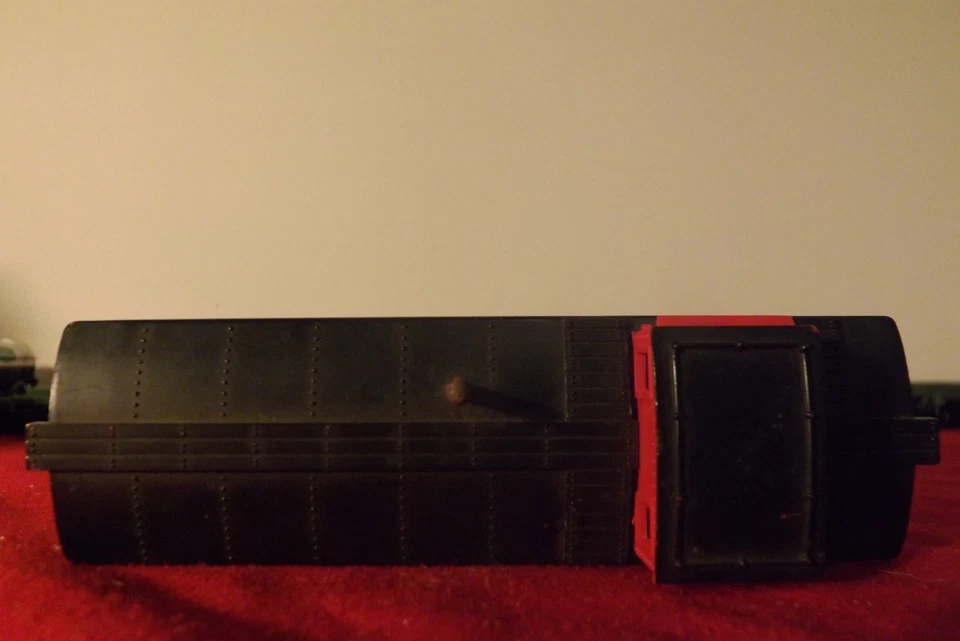 Model Power 1435 Caboose - Red - HO Scale - - Image 3 of 4