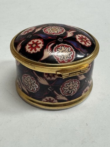 Victoria’s Secret 1992 trinket box keepsake ‘A Year To Remember’ England EUC - Picture 3 of 6