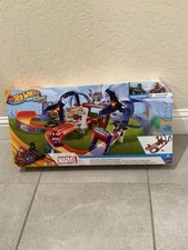Hot Wheels RacerVerse Spider-Man Web-Slinging Speedway Track Set w/ Cars