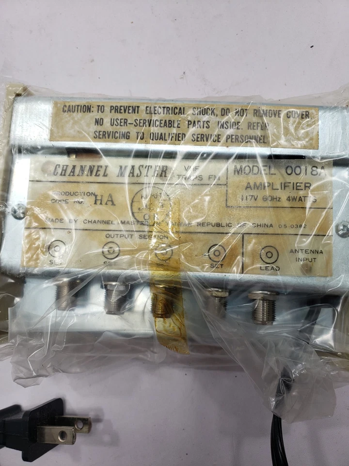 Vintage Channel Master Spartan Indoor Antenna Amplifier 5 Port Model 0018A - Image 3 of 4