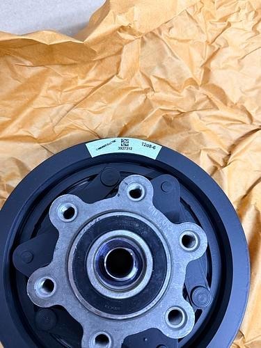 Cummins Viscous Fan Clutch 3927312 for 6.7L ISB/QSB/ISC/ISL