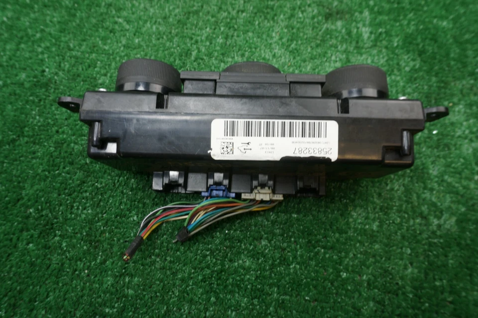 Chevrolet Equinox 2007 2008 2009 control de aire acondicionado OEM 25833287 Foto 2 de 4