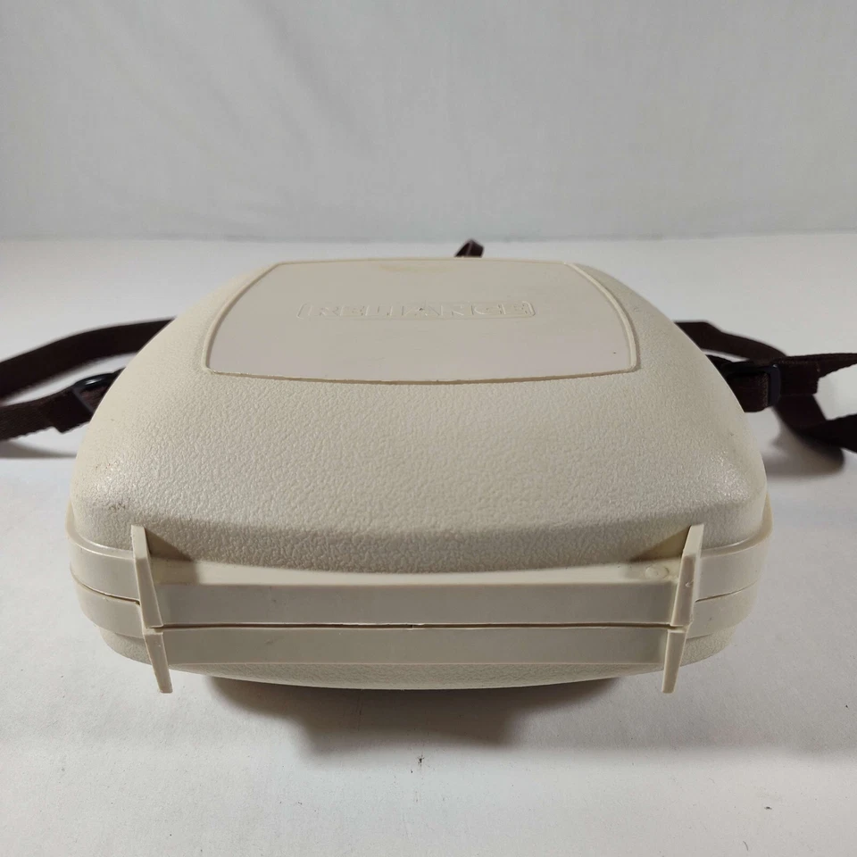 Reliance Insulated Canteen Adjustable Strap 1 Quart Capacity - Image 4 of 4