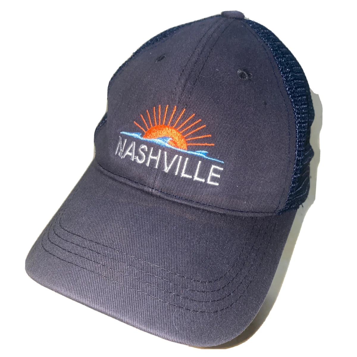 Details more than 120 oak hall cap & gown latest camera.edu.vn