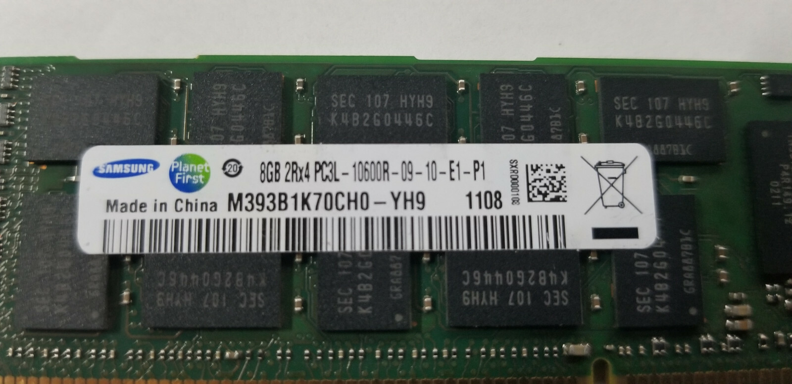 как выглядит Samsung M393B1K70CH0-YH9 8GB PC3L-10600R DDR3-1333 ECC Registered Server Memory фото