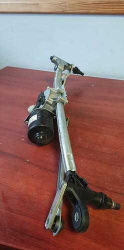 BMW 1er E81 E82 E87 E88 Motor Scheibenwischeranlage Gestänge vorne 7193037