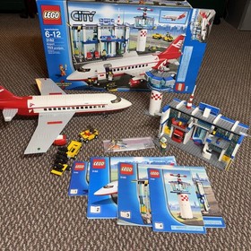 LEGO CITY Airport 3182 see description 