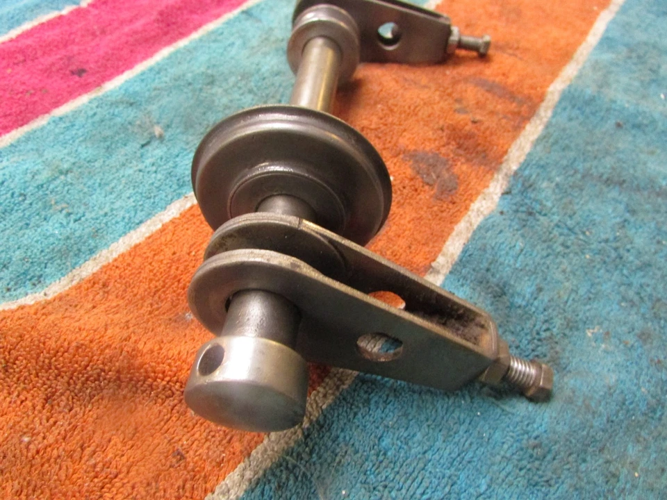 Yamaha RT1 360 1970 conjunto completo de eje trasero y ajustadores Foto 2 de 4