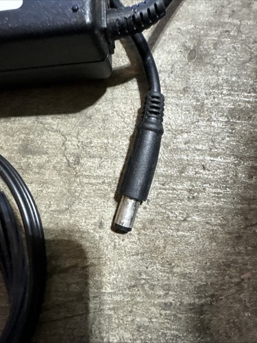 Genuine Dell 90W AC Adapter Dp/n Oy4m8k - Picture 2 of 4