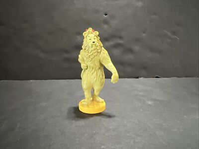 Presents Loews Ren MGM Turner Wizard Of Oz Cowardly Lion Figure 1987 3  Ornament