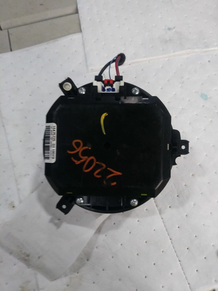 Motor soplador de climatización usado se adapta a: Chevrolet Equinox 2018 grado A Foto 2 de 4