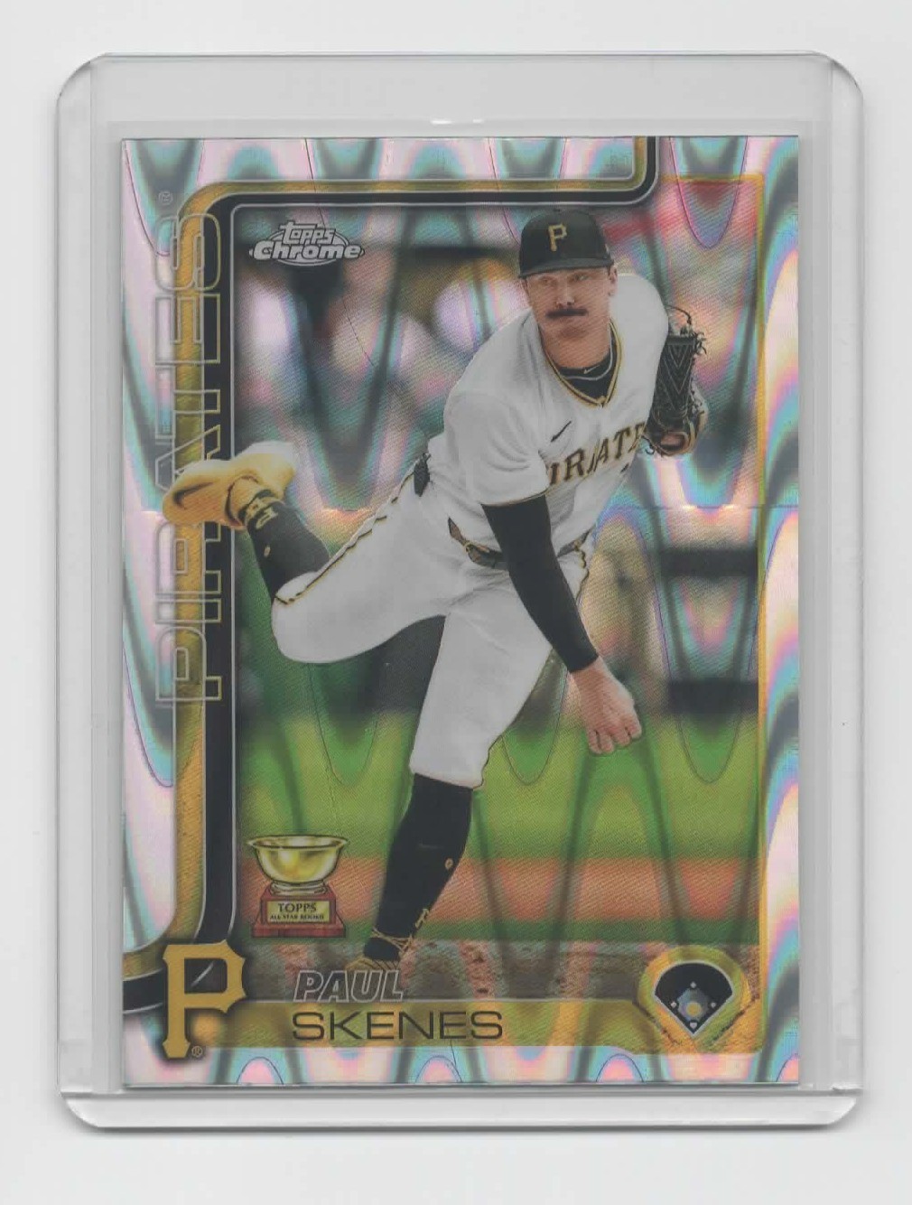 Paul Skenes 2025 Topps Chrome Raywave Refractor #300 w/sleeve