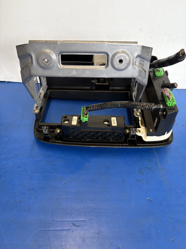 01-05 HONDA CIVIC CLIMATE CONTROL RADIO DASH TRIM BEZEL OEM - Image 4 of 4