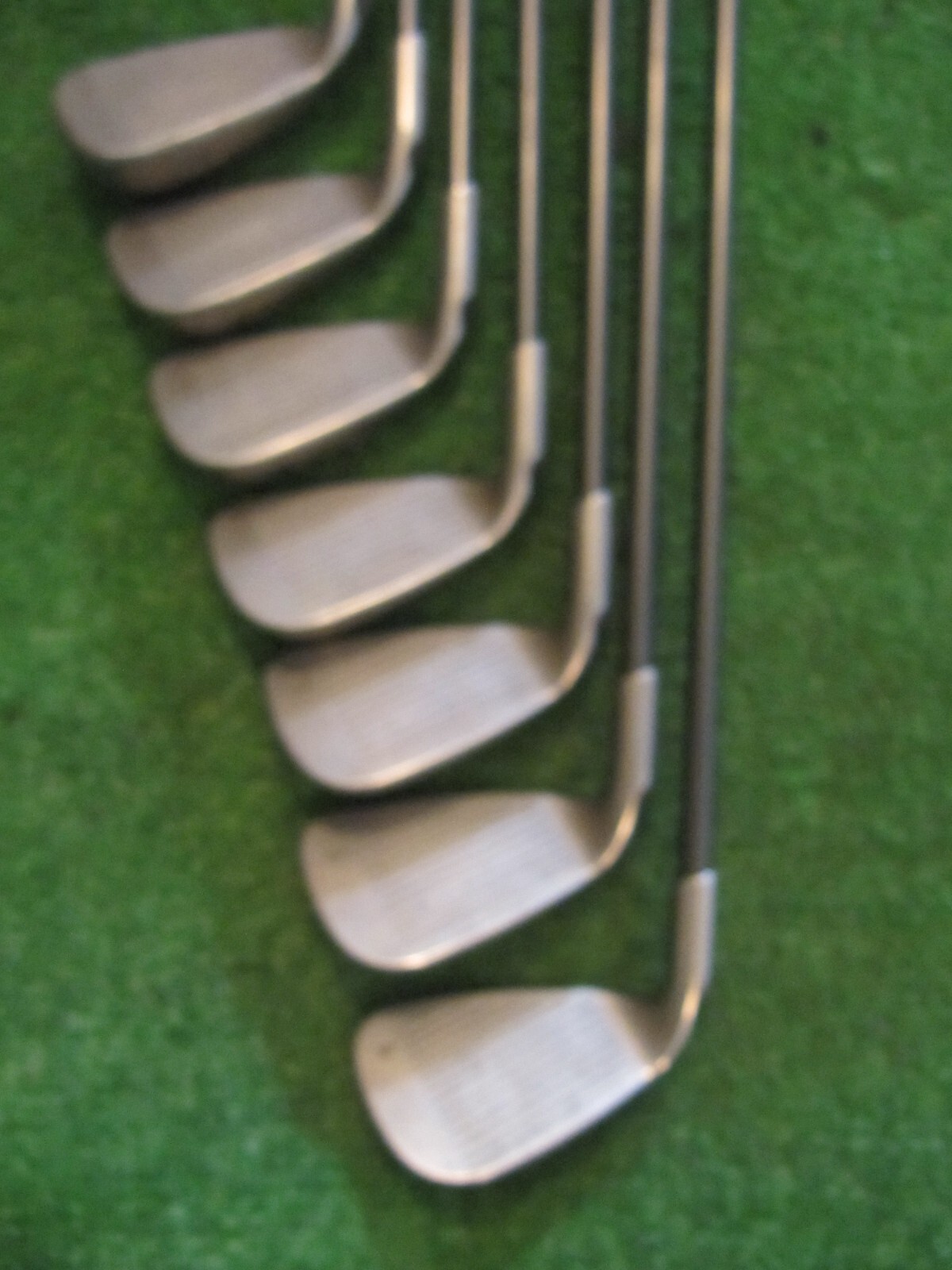 PING G2 BLUE DOT IRONS 4HLPW (7 CLUBS), PING SOFT REGULAR FLEX