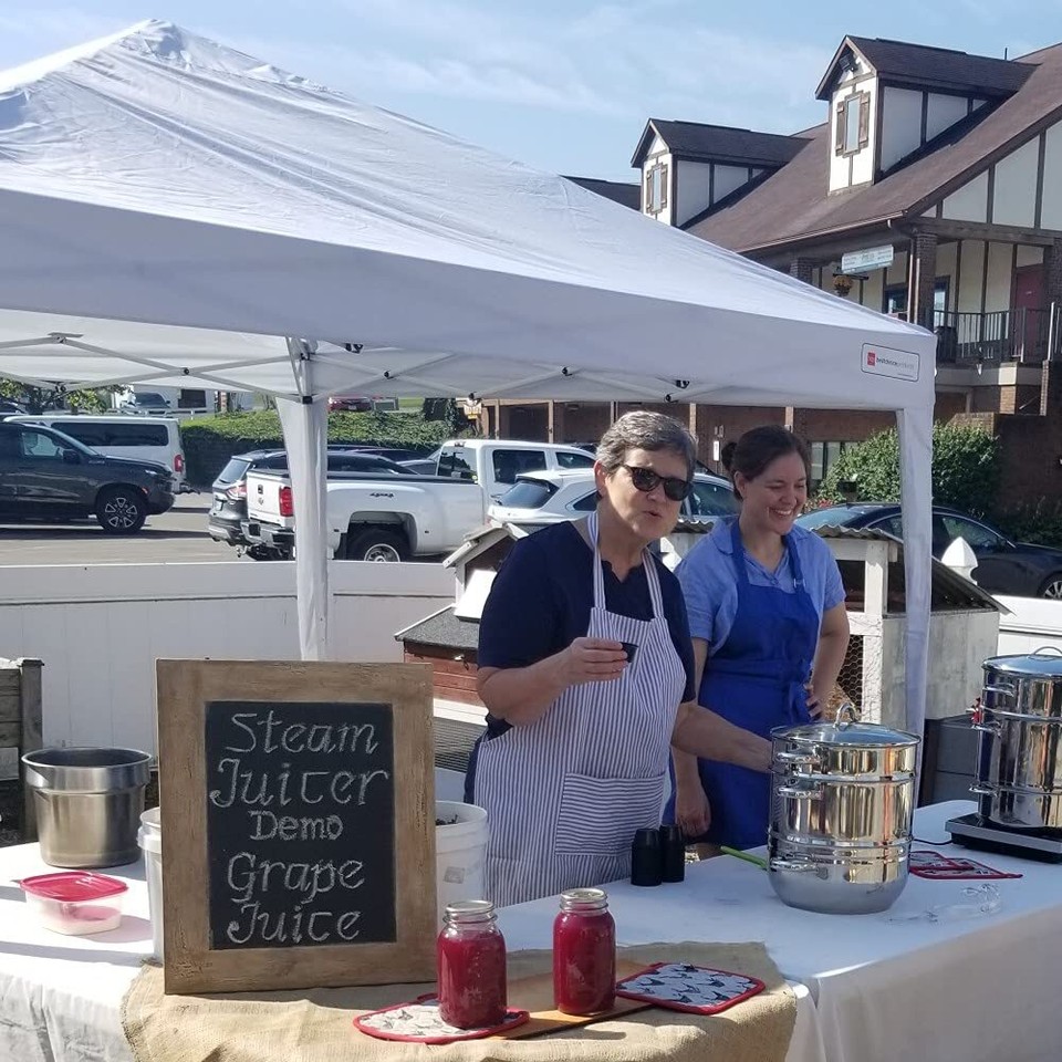 MehuMaija Steam Juicer, 11 Quart Stainless Steel with Lid, Hose, Clamp