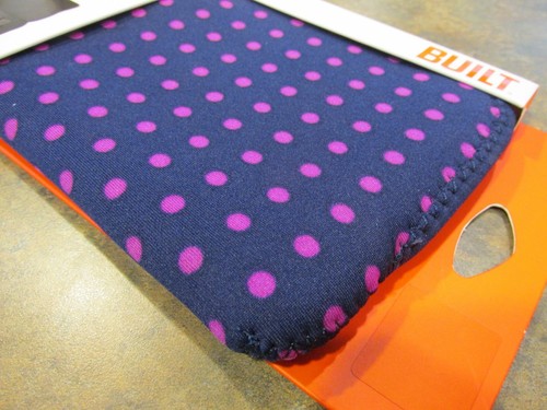 BUILT Neoprene Stretch Cover for Kindle Fire -Blue & Purple Polka Dots - NEW - Picture 3 of 4