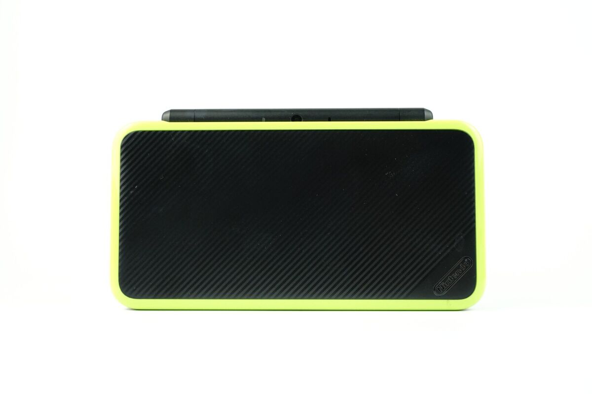 Nintendo New 2DS XL LL | Charger + 64GB SD Card | Region Nintendo New 2DS XL LL | Charger + 64GB SD Card | Region