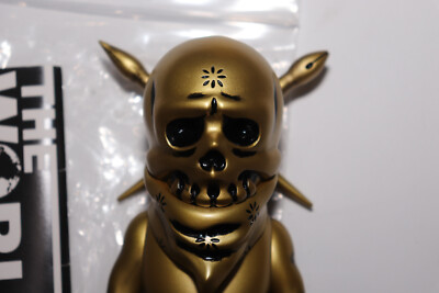 Usugrow Rebel Ink Secret Base Gold - The World Power Kaiju