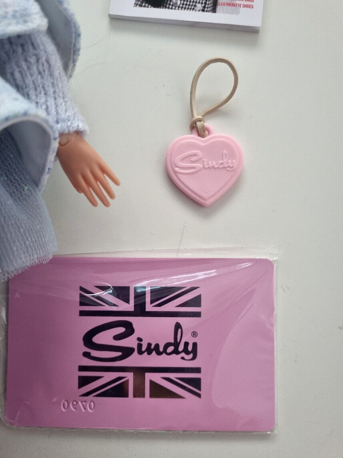 COMPLETE COLLECTORS CLUB Ice Skater Sindy Doll 10 inches