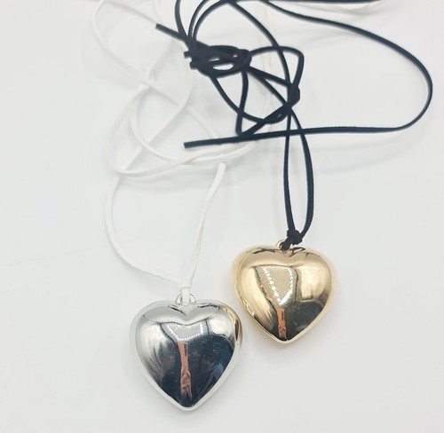 Gold Large Heart Pendant Necklace Black Cord Adjustable 90s - Picture 5 of 6