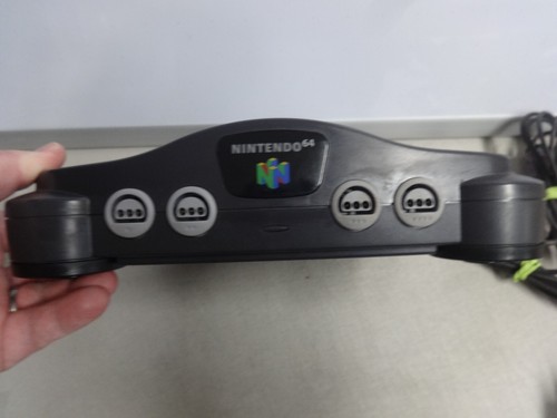 Consola de sistema original Nintendo 64 N64 con 2 mandos y cables originales - Imagen 6 de 20