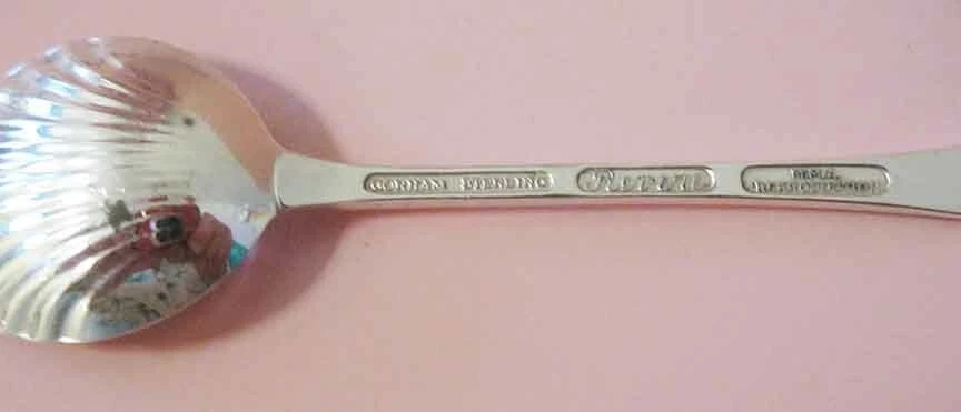 Cuchara de plata esterlina vintage diseño Paul Revere reproducción arte museo Gorham Foto 3 de 3